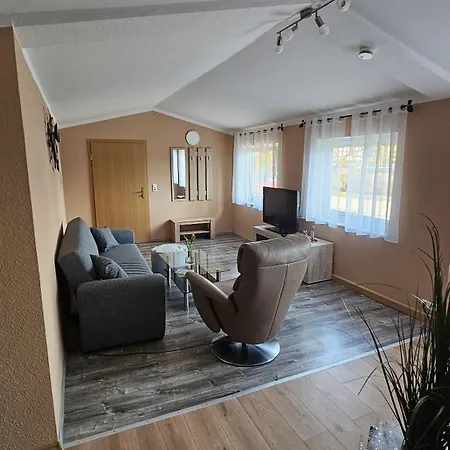 Am Schwanenteich 公寓 巴德克洛斯特劳尼茨